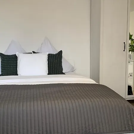 Casa Del Sol - Klimatisierte Ferienunterkunft Mit Parkplatz Und E-Auto Ladestation Calw